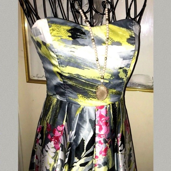SPEECHLESS FLORAL STRAPLESS,SATIN DRESS~SIZE 7 - Picture 5 of 5